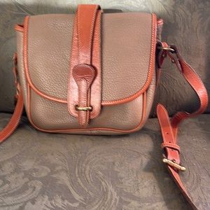 Dooney & Bourke tan bag